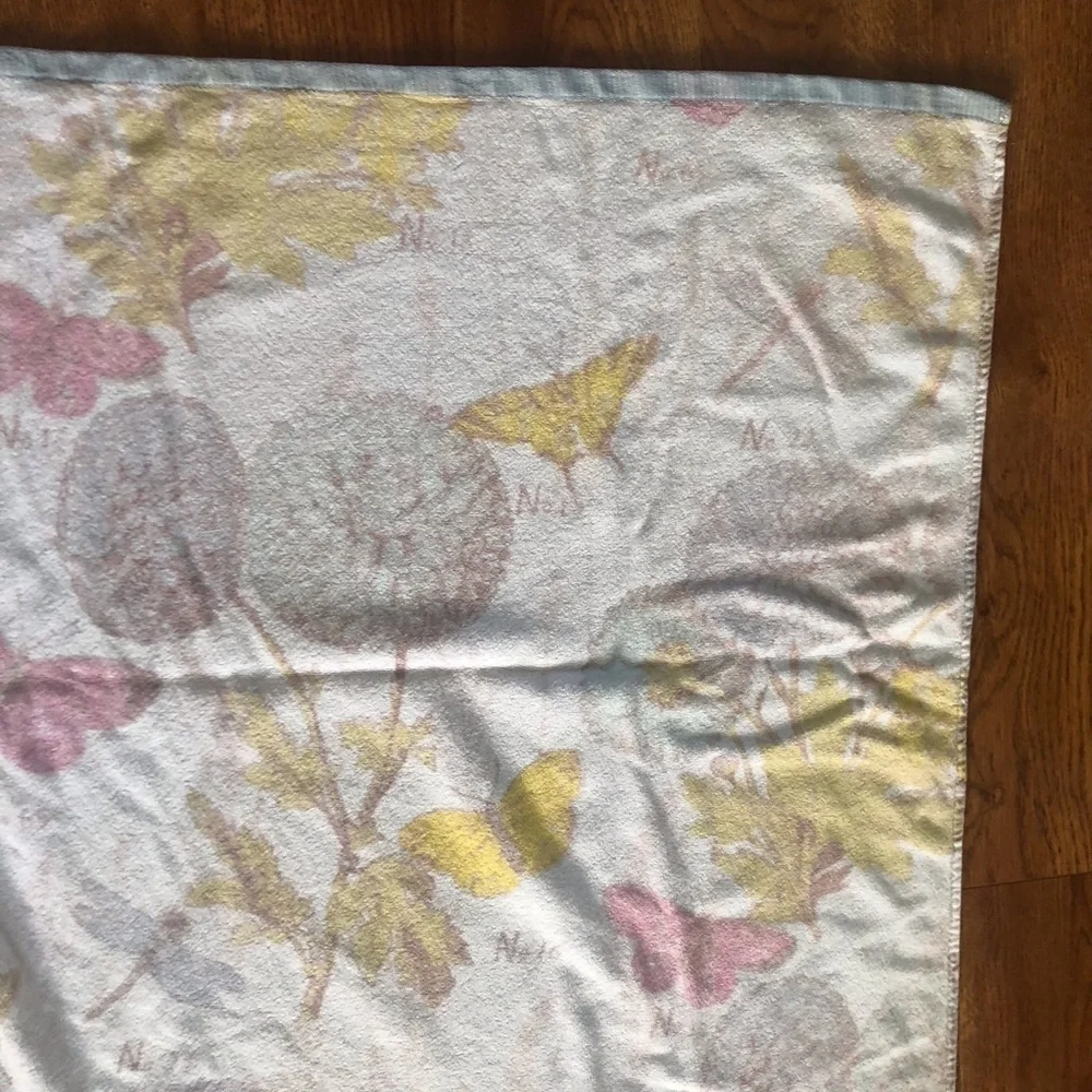 White Floral bath towel